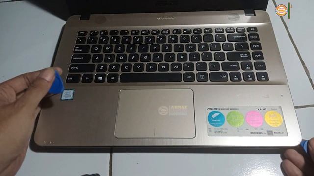 Unboxing Laptop Asus X441U Series #TutorialLaptopComputer смотреть онлайн