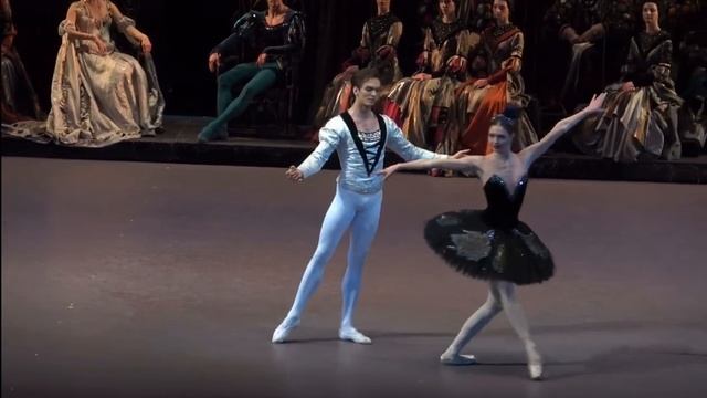 Swan Lake (Artemy Belyakov & Alena Kovaleva) Лебединое озеро (Артемий Беляков и Алена Ковалева) ?