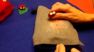 Мастер-класс по валянию из шерсти в технике сухого валяния. Брошь "Божья коровка"