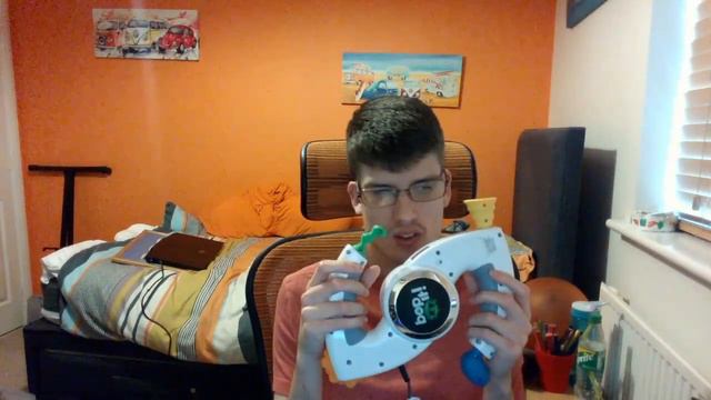 Beating the French Bop It XT 100% with Aux and Test Mode! смотреть онлайн
