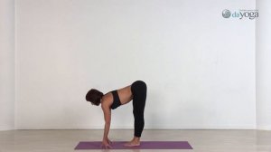 Асана: Ардхачандрасана (Поза половины луны). Йога онлайн