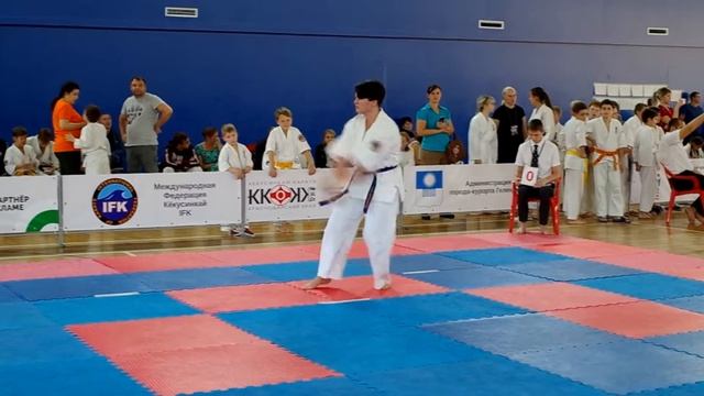 Диана Хоролец, ката Пинан Соно Ити смотреть онлайн