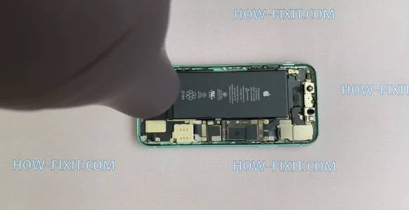 Замена батареи iPhone 11 смотреть онлайн