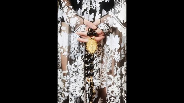 Обзор Показа Dolce&Gabbana Alta Moda 2022 | Анатоль Вовк смотреть онлайн