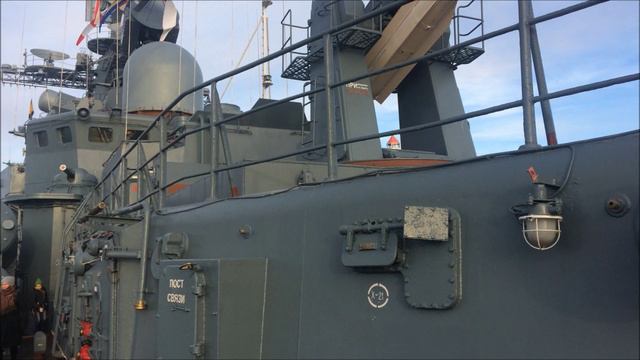 Кронштадт. Корабли у пристани, батискафы.