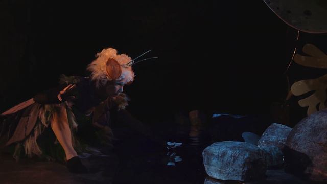Ystäväni Pikku Pörriäinen Trailer смотреть онлайн