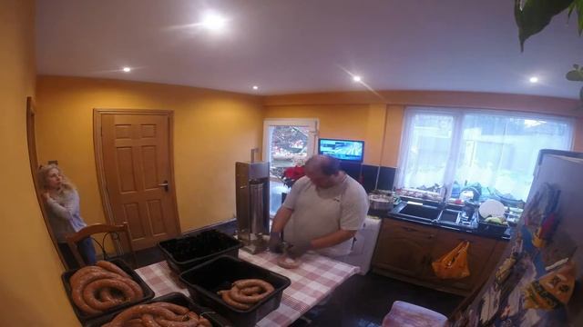 filling sausages смотреть онлайн