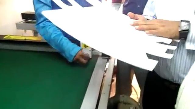Планшетный режущий плоттер Alfa 0912A резка картона смотреть онлайн