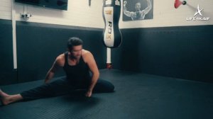 Как сесть на ШПАГАТ? УПРАЖНЕНИЯ на РАСТЯЖКУ от СКОТТА ЭДКИНСА