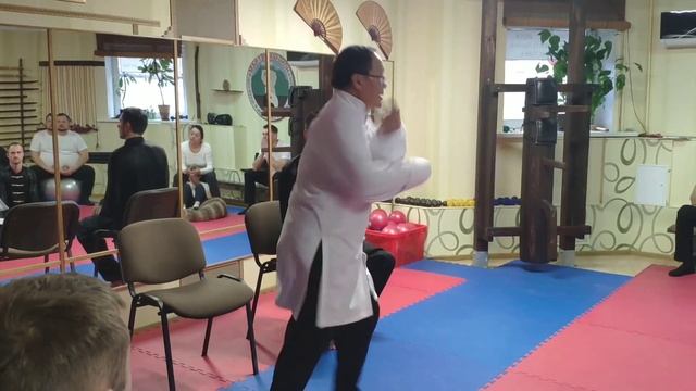 Динамическая МЕДИТАЦИЯ в Кунг-фу Хонг-гиа (Хонг-за) 24.11.18. Семинар гранд Мастера Ли Хонг Тай смотреть онлайн