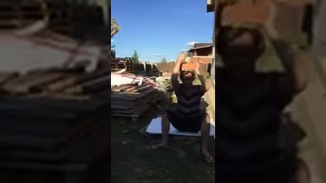 Кирпич об голову