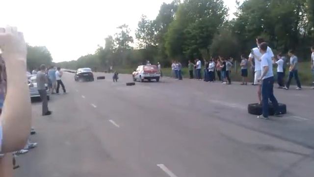 BMW 328 TURBO vs LADA 2108 смотреть онлайн