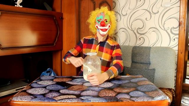 ЛАЙФХАК: КАК ЗАРЯДИТЬ ТЕЛЕФОН БЕЗ ЗАРЯДКИ смотреть онлайн