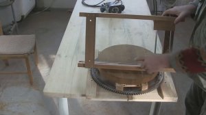 Как изготовить блюдо из дерева ручным фрезером.How to make a wooden dish by hand miller