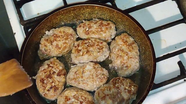 Ленивые голубцы на сковороде Готовятся быстро и очень аппетитно смотреть онлайн