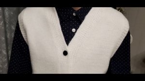 Жилет для девочки 10-11 лет.