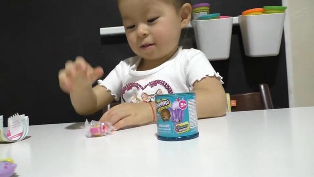 Шопкинс баночки и елочные игрушки новогодняя серия . Open Shopkins christmas series смотреть онлайн