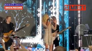 ПОЛИНА ГАГАРИНА: НОВЫЙ МИНИ-КОНЦЕРТ. ОСТРОВ МЕЧТЫ. МОСКВА. ЖИВОЙ ЗВУК. ЭКСКЛЮЗИВ от 09.05.2022