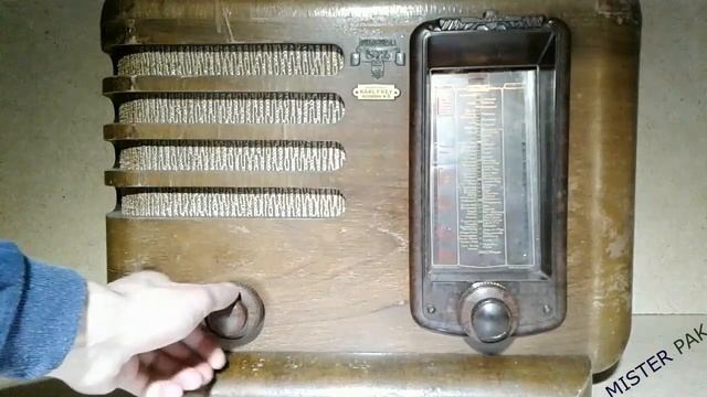 С чего началась эволюция всех музыкальных устройств ? Minerva 374 радио 1937 год смотреть онлайн