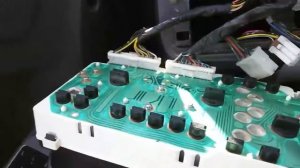 Паджеро Спорт 1 снятие приборной панели, замена ламп подсветки.