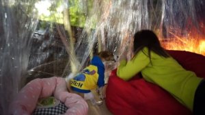 НОЧЬ В ДОМЕ ИЗ ПЛЕНКИ НА ДЕРЕВЕ ВЫЗЫВАЕМ ДУХОВ В 3 часа ночи Призрак Вэрана #9 | Elli Di