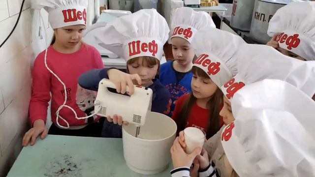 Видеоколлаж "Весенняя мазаика" МОУ "Рыбницкий детский сад № 10 комбинированного вида." смотреть онлайн