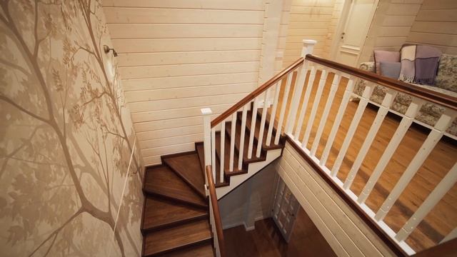 Современный дом, стилизованный под советскую усадьбу середины 20-го века смотреть онлайн