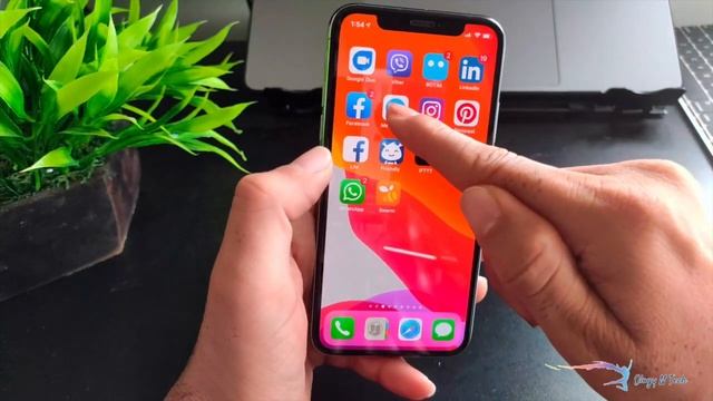 Dual Apps for iPhone (NO Jailbreak) | Facebook & Instagram Only | Tech Basics Series # 4 смотреть онлайн