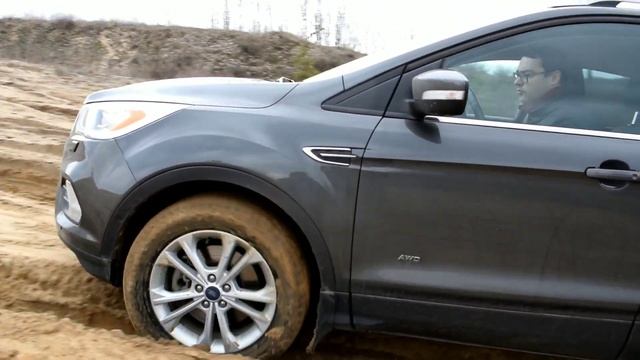 Ford kuga 2 4x4 AWD off-road life покоряет рыхлую песчаную гору смотреть онлайн