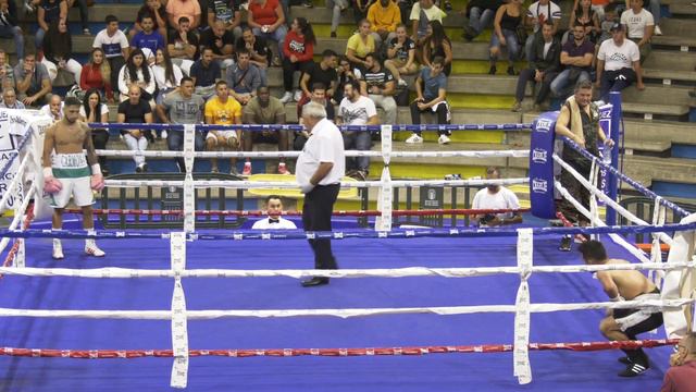 Samuel Carmona vence por KO en el segundo asalto a Franklin Flores смотреть онлайн