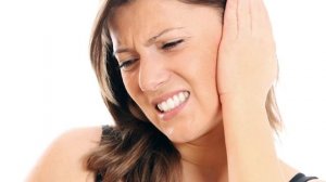 К чему горит левое ухо?