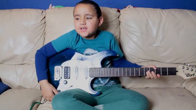 Learn Guitar with Yousician - Malachi's Progress to being a Rock Star смотреть онлайн