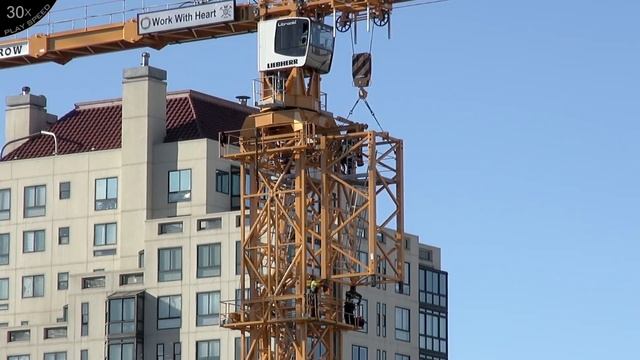Tower crane #2 rises higher (Ⓗ Week 36 construction clips set #1) смотреть онлайн