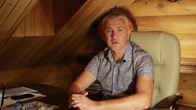 ТАК СРУБ ТОЧНО ТРЕСНЕТ! Можно ли красить дерево масляной краской. Лак для сруба. Покраска сруба смотреть онлайн