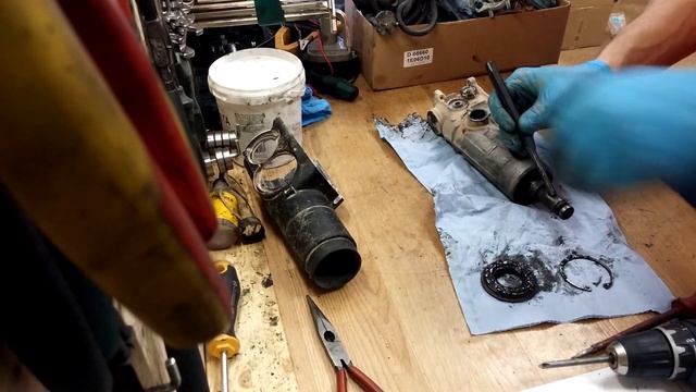 How to disassemble and find problem in Makita rotary hammer drill HR3000C смотреть онлайн