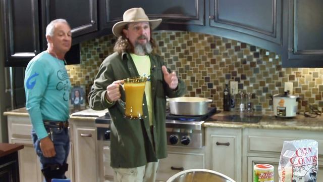 Louisiana Crawfish Étouffée on Castin' Cajun смотреть онлайн