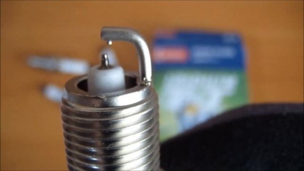 Поддельные иридиевые свечи DENSO.