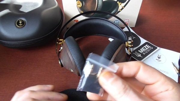 Meze 99 Classics с магазина pleer.ru