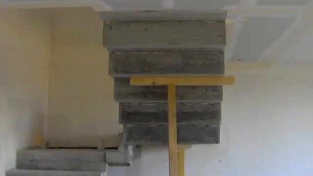 ESCALIER EN BETON смотреть онлайн