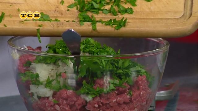 Наконец-то теща рассказала как она готовит фирменные котлеты! смотреть онлайн