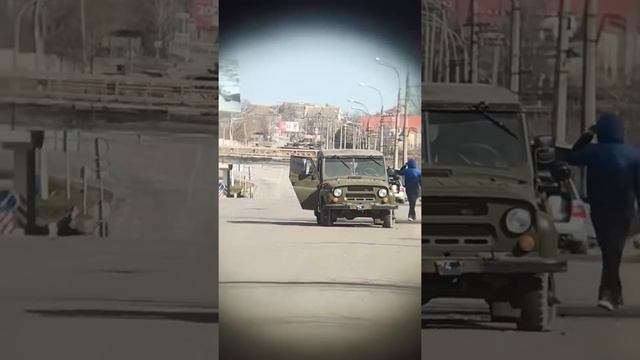 Колона Z зашла в Антоновку, Херсон, 27 февраля 2022 смотреть онлайн