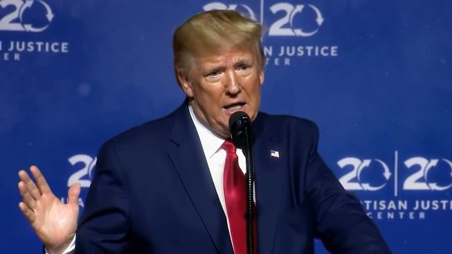 Donald Trump Joins NewJeans for GODS Cover смотреть онлайн
