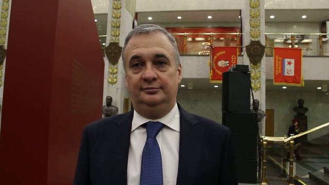 Поздравление депутата смотреть онлайн
