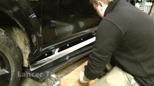 Накладки на пороги Lancer X