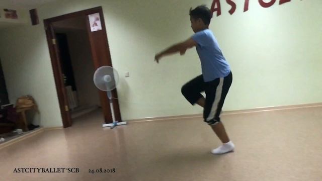 ПРЫЖКИ..ASTCITYBALLET SCB Contemporary ballet Grand Jumps (trainings) 24.08.2018. смотреть онлайн