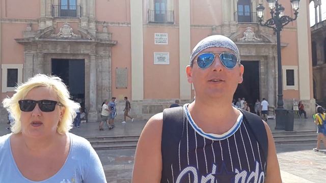 Прогулка по центру Валенсии, Испания, историческая архитектура, круто! - Valencia, Spain. смотреть онлайн