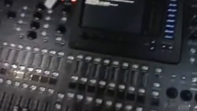 Dica de atualização Behringer X32 смотреть онлайн
