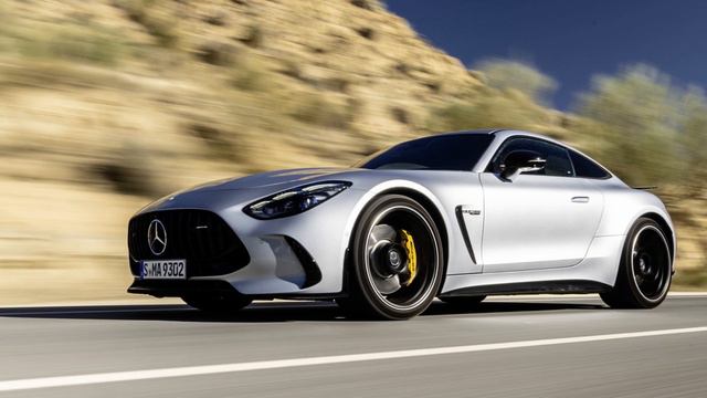 2024 Mercedes Benz AMG GT 63 V8 BITURBO 4MATIC+ Coupé смотреть онлайн