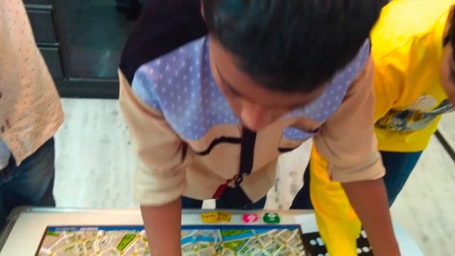 Scotland Yard - A compelling detective game introduction смотреть онлайн