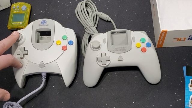 Retro Fighters Striker DC Gamepad Unboxing and Comparison - Red Bandana Gaming смотреть онлайн